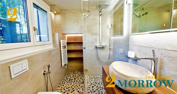 Belle villa individuelle entièrement rénovée avec piscine et jardin  image 8