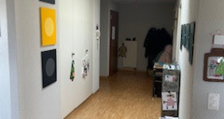 Nous vous proposons un appartement 4,5 pièces situé à la Servette image 1