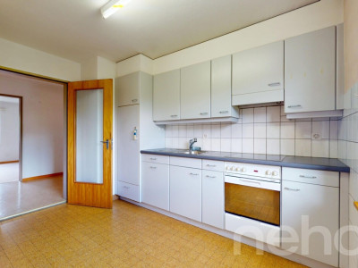 Attraktive 4-Zimmer-Wohnung mit Balkon in der Nähe des Dorfplatzes image 4