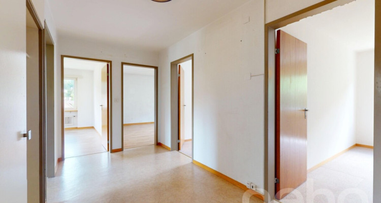 Attraktive 4-Zimmer-Wohnung mit Balkon in der Nähe des Dorfplatzes image 8