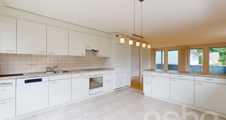 4.5-Zimmer Wohnung mit hellem Wohnambiente und 25 m2 grossem Balkon image 5