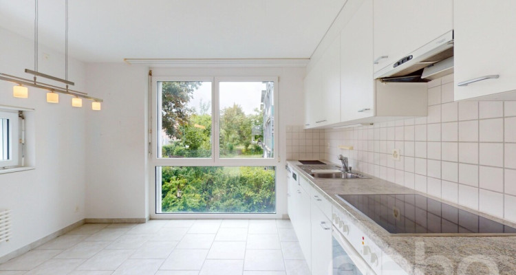 4.5-Zimmer Wohnung mit hellem Wohnambiente und 25 m2 grossem Balkon image 11