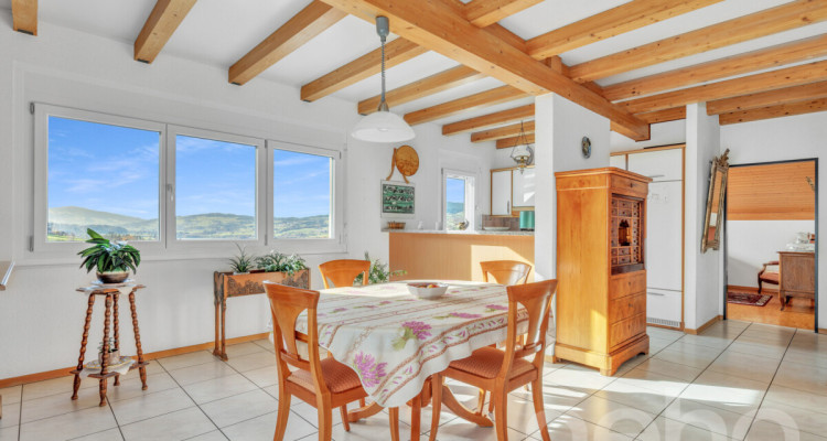 Le luxe discret à La Roche: Villa d?Exception avec Vue Panoramique image 9