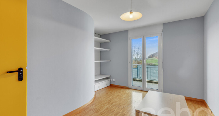 Le luxe discret à La Roche: Villa d?Exception avec Vue Panoramique image 11