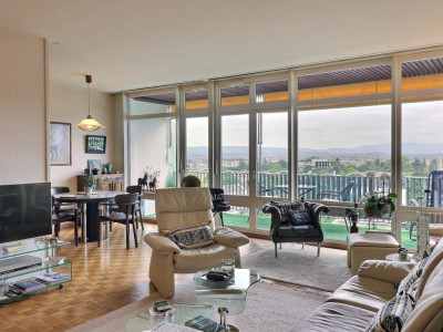 Superbe appartement en étage élevé avec piscine en viager occupé sans rente image 1