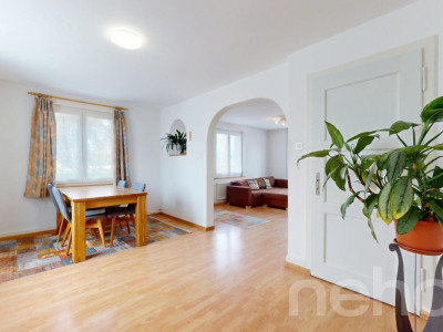 Einfamilienhaus 8Zi. mit separater Einliegerwohnung und Baulandreserve image 2