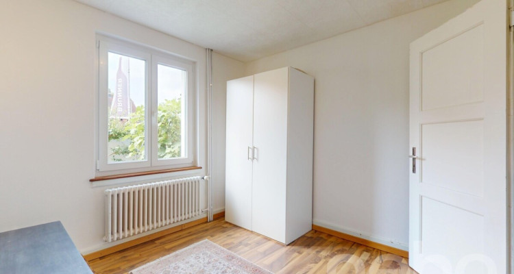 Einfamilienhaus 8Zi. mit separater Einliegerwohnung und Baulandreserve image 5