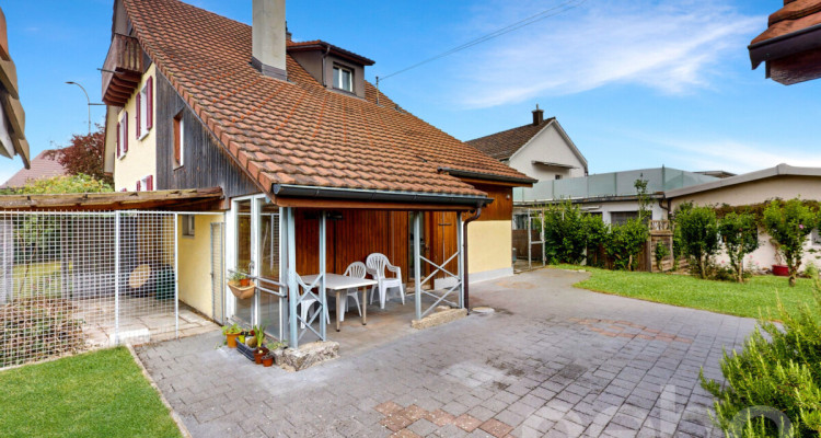 Einfamilienhaus 8Zi. mit separater Einliegerwohnung und Baulandreserve image 12