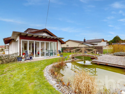 Charmantes Einfamilienhaus mit grossem Garten, Wintergarten und Teich image 1