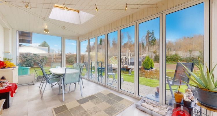 Charmantes Einfamilienhaus mit grossem Garten, Wintergarten und Teich image 4