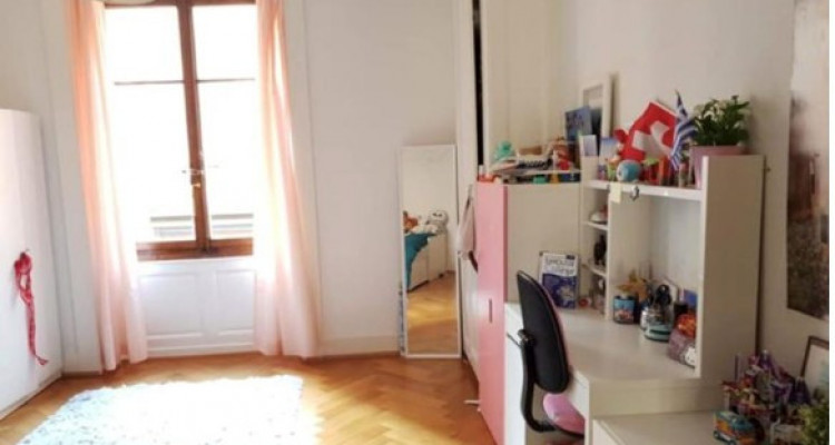 Bel appartement de 3.5 pièces aux Eaux-Vives. image 3