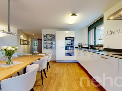 Moderne und grosszügige 4.5-Zimmerwohnung mit Schwedenofen image 4