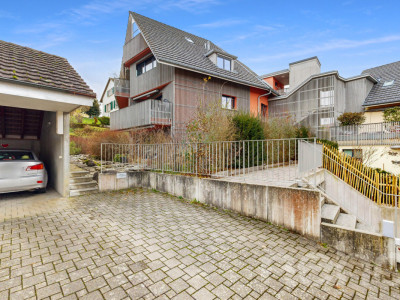 Moderne und grosszügige 4.5-Zimmerwohnung mit Schwedenofen image 11