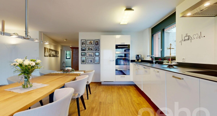 Moderne und grosszügige 4.5-Zimmerwohnung mit Schwedenofen image 4