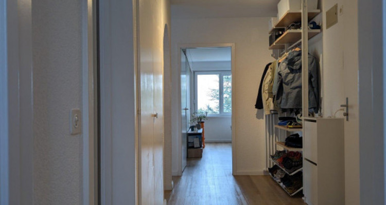 Magnifique appartement 4.5 pièces avec vue sur les montagnes à Rolle  image 1