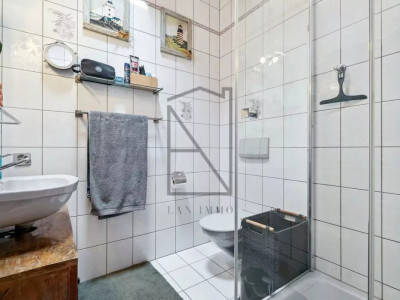 5-room duplex in historic downtown building image 10