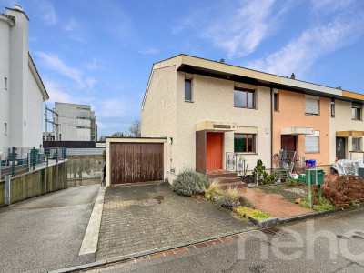 Eckreihenhaus mit viel Potenzial in zentraler Lage von Ettingen image 2