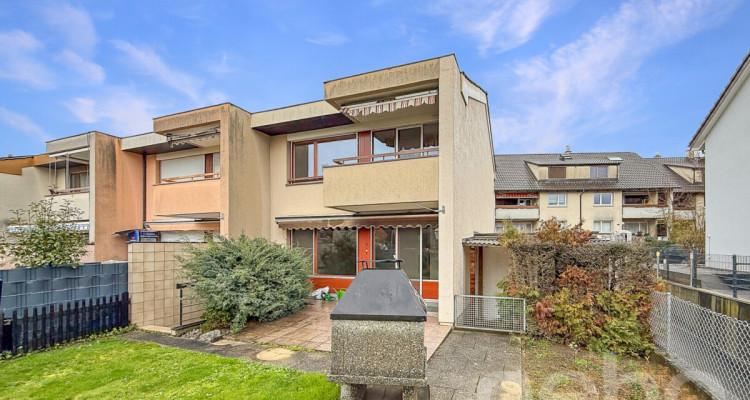 Eckreihenhaus mit viel Potenzial in zentraler Lage von Ettingen image 3