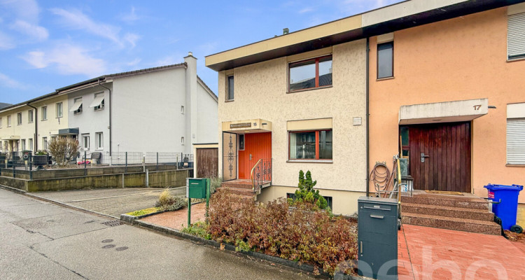 Eckreihenhaus mit viel Potenzial in zentraler Lage von Ettingen image 12