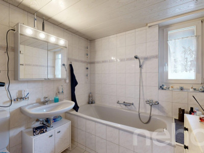 Charmantes Zweifamilienhaus mit Potenzial in Kappelen image 10