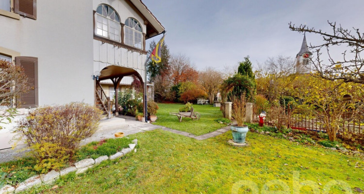 Charmantes Zweifamilienhaus mit Potenzial in Kappelen image 5