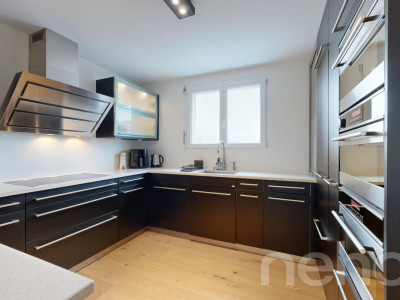 Modernes Einfamilienhaus mit gepflegtem Garten und hochwertigem Ausbau image 5