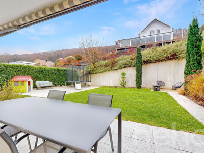 Modernes Einfamilienhaus mit gepflegtem Garten und hochwertigem Ausbau image 12