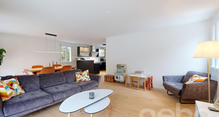 Modernes Einfamilienhaus mit gepflegtem Garten und hochwertigem Ausbau image 4