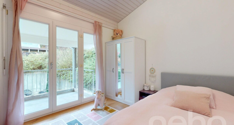 Modernes Einfamilienhaus mit gepflegtem Garten und hochwertigem Ausbau image 8