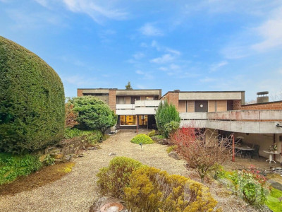 Charmantes Einfamilienhaus mit Gartenidylle an sonniger Hanglage image 2