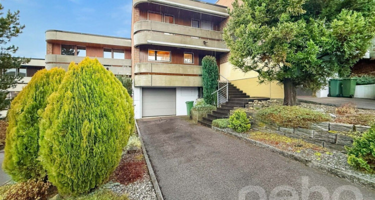 Charmantes Einfamilienhaus mit Gartenidylle an sonniger Hanglage image 1