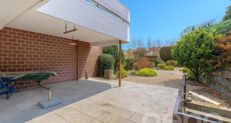 Charmantes Einfamilienhaus mit Gartenidylle an sonniger Hanglage image 3