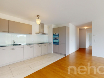 Appartement lumineux de 3.5 pièces avec un vaste balcon image 5