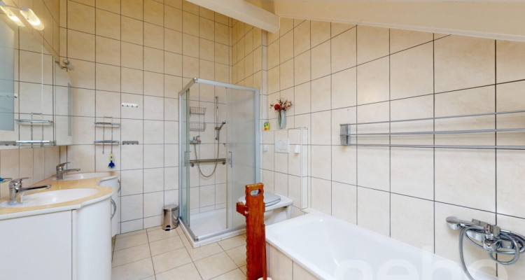 Exclusif: Maison mitoyenne avec deux logements image 9