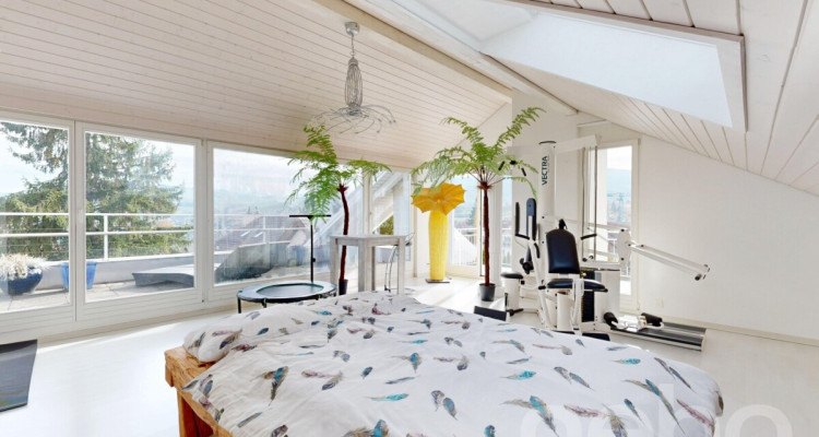 Grosszügiges Einfamilienhaus mit Gartenidylle und Seesicht image 9