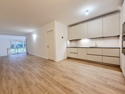 Fabuleux appartement en terrasse et jardin, piscine, fitness et tennis  image 4