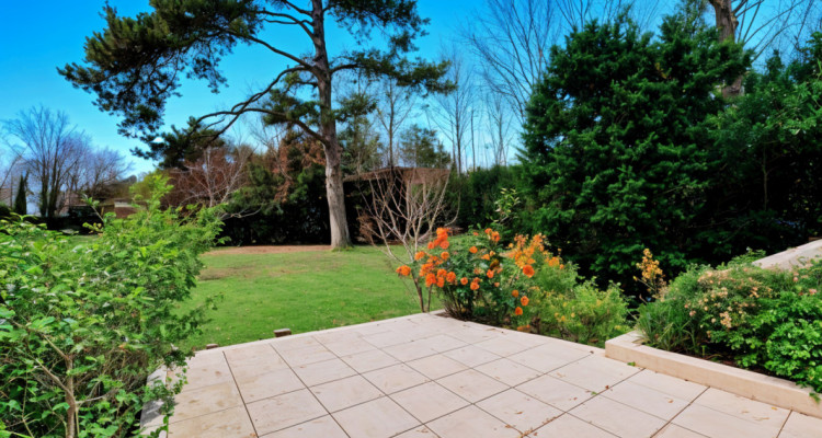 Fabuleux appartement en terrasse et jardin, piscine, fitness et tennis  image 2