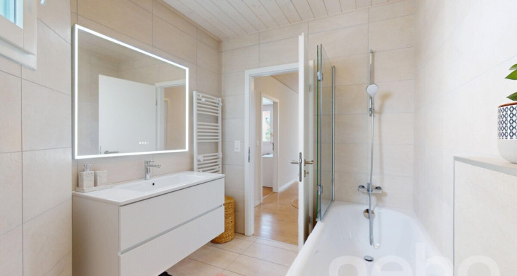 VILLA CONTEMPORAINE AUX FINITIONS SOIGNÉES DANS UN CADRE FAMILIAL image 10