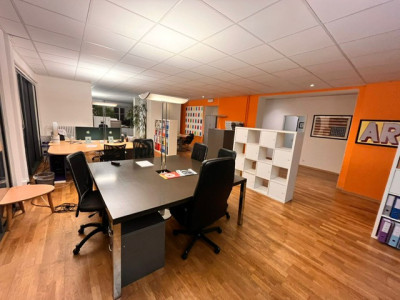 Bureau/poste de travail en sous-location au cœur de Genève  image 2