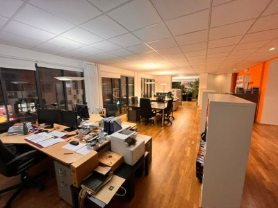 Bureau/poste de travail en sous-location au cœur de Genève  image 1