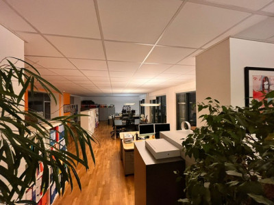 Bureau/poste de travail en sous-location au cœur de Genève  image 3