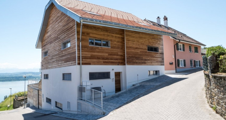 Duplex dexception avec vue imprenable sur le lac de Morat et les Alpes image 2