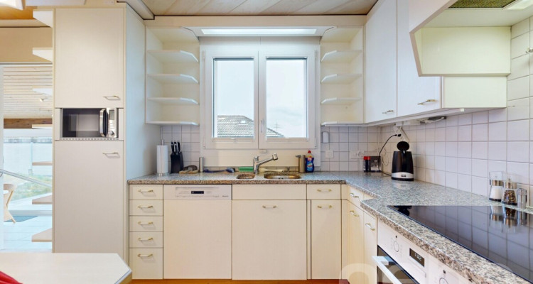 Charmantes 4.5 Zimmer Einfamilienhaus mit grossem Garten inkl. Teich image 5