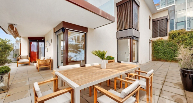 Rez-de-jardin d?exception avec piscine chauffée et vue lac?Alpes image 2