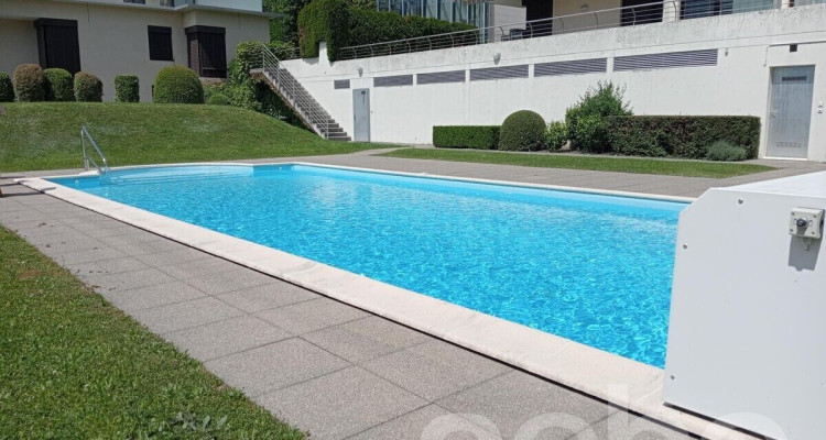 Rez-de-jardin d?exception avec piscine chauffée et vue lac?Alpes image 3