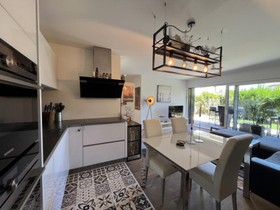 Appartement contemporain avec terrasse et jardin privatif au centre de Neuchâtel image 3