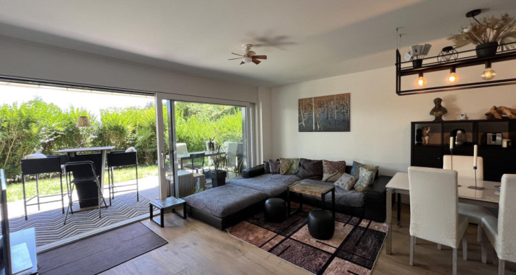 Appartement contemporain avec terrasse et jardin privatif au centre de Neuchâtel image 4