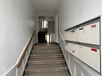 Immeuble de caractère en plein centre-ville image 3