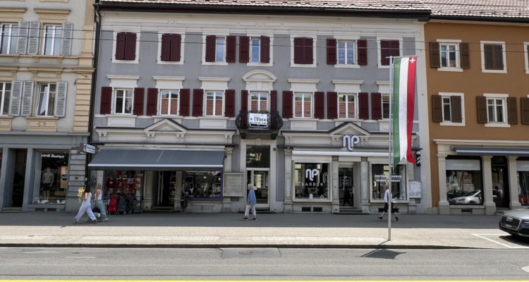 Immeuble de caractère en plein centre-ville image 2