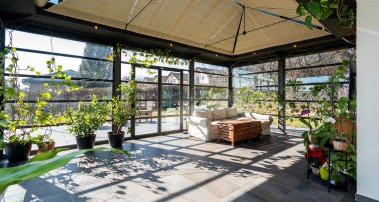 Résidence multifamiliale contemporaine au sein dun quartier verdoyant et tranquille image 1